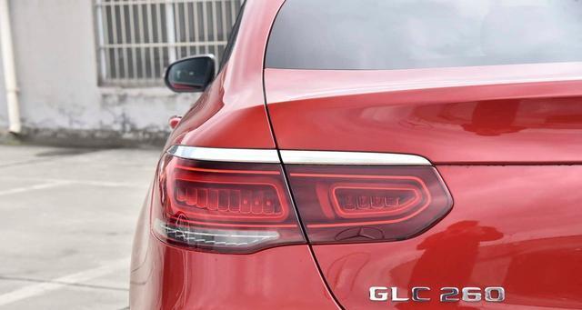 奔驰glc转向灯效果怎么样?常见问题有哪些?-第1张图片-好赞用车 奔驰glc转向灯效果怎么样?常见问题有哪些?-第1张图片-好赞用车