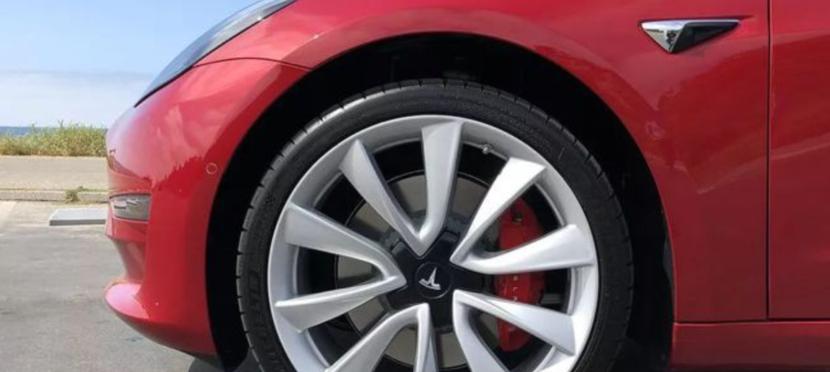 揭秘特斯拉刹车灯(全方位了解特斯拉刹车灯的外观)-第1张图片-好赞用车 揭秘特斯拉刹车灯(全方位了解特斯拉刹车灯的外观)-第1张图片-好赞用车