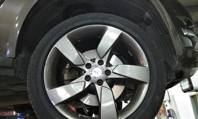 探索GLK轮胎尺寸的优势与应用（了解GLK轮胎尺寸的特点及适用范围）-第1张图片-好赞用车