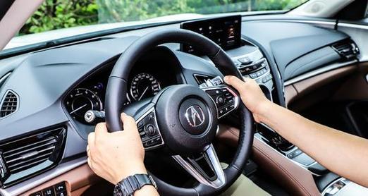 如何更换转向灯（简单易行）-第2张图片-好赞用车