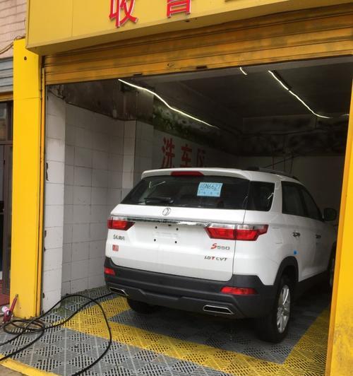 东风风光s560后转向灯更换指南（教你简单更换车辆后转向灯）-第1张图片-好赞用车