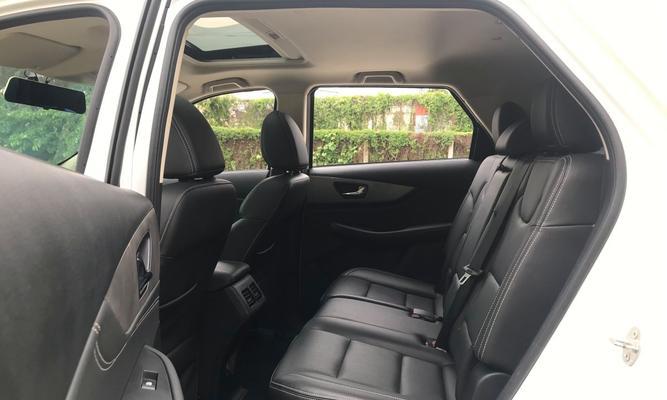 东风风光s560后转向灯更换指南（教你简单更换车辆后转向灯）-第3张图片-好赞用车