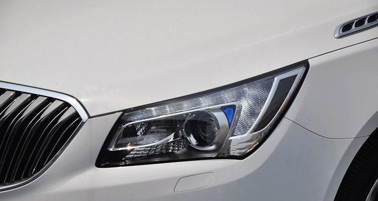 别克君越转向灯问题解析（09款别克君越转向灯左前右后不亮原因分析及解决方法）-第1张图片-好赞用车