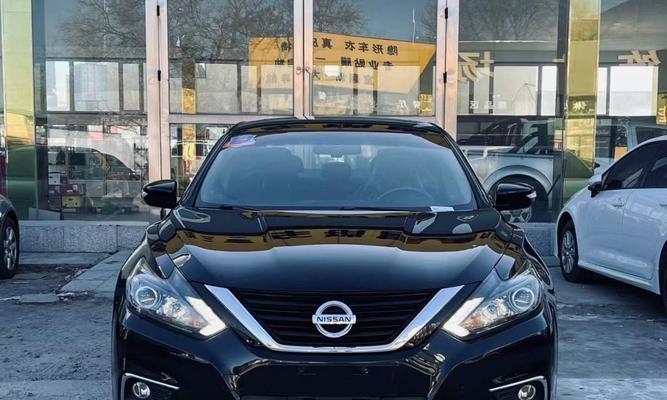 解决2017款日产天籁刹车灯亮跑不动问题的方法（维修技巧）-第1张图片-好赞用车