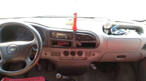 福特全顺2018款转向灯继电器在哪里？如何更换？-第2张图片-好赞用车