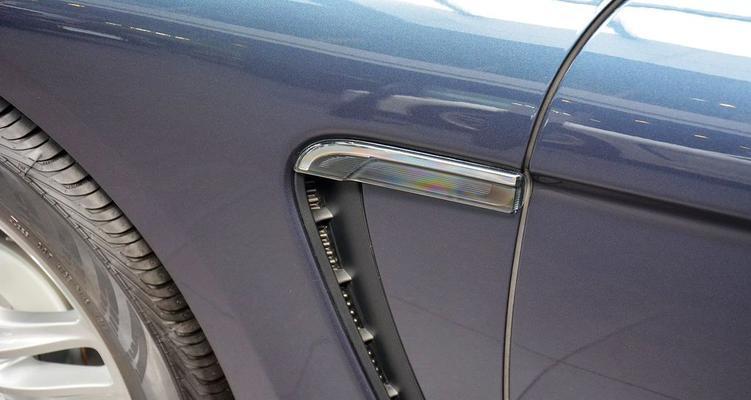 保时捷转向灯使用指南（保时捷转向灯功能及使用方法解析）-第2张图片-好赞用车