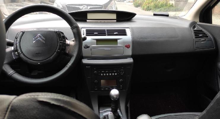 雪铁龙世嘉方向转向灯闪烁问题解决方法（如何解决雪铁龙世嘉方向转向灯闪几下就停止的问题）-第3张图片-好赞用车