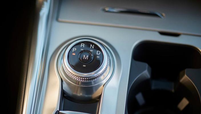 提升行车安全2024款福特探险者加装转向灯（为你的探险之旅增添一份安心）-第2张图片-好赞用车