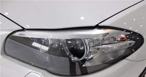 宝马525右转向灯闪一下，引发你的安全思考（探究宝马525右转向灯突然闪烁的原因与解决方案）-第2张图片-好赞用车