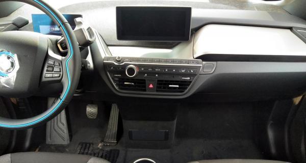 宝马i3档位故障怎么办？维修费用和时间是怎样的？-第3张图片-好赞用车