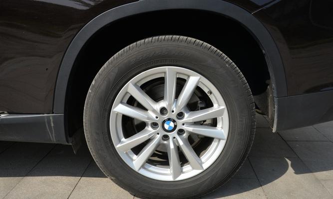 宝马X5轮胎型号选择指南（选择合适的轮胎）-第1张图片-好赞用车